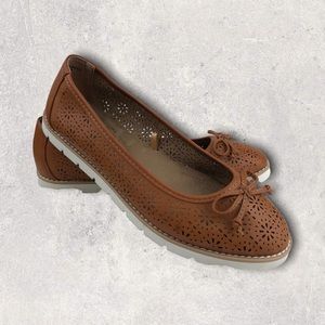 Cliffs By White Mountain Flats